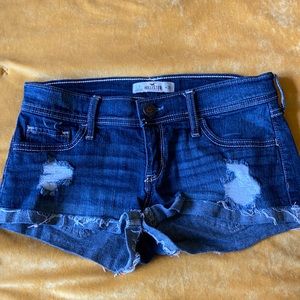 Hollister dark wash jeans shorts, great condition!